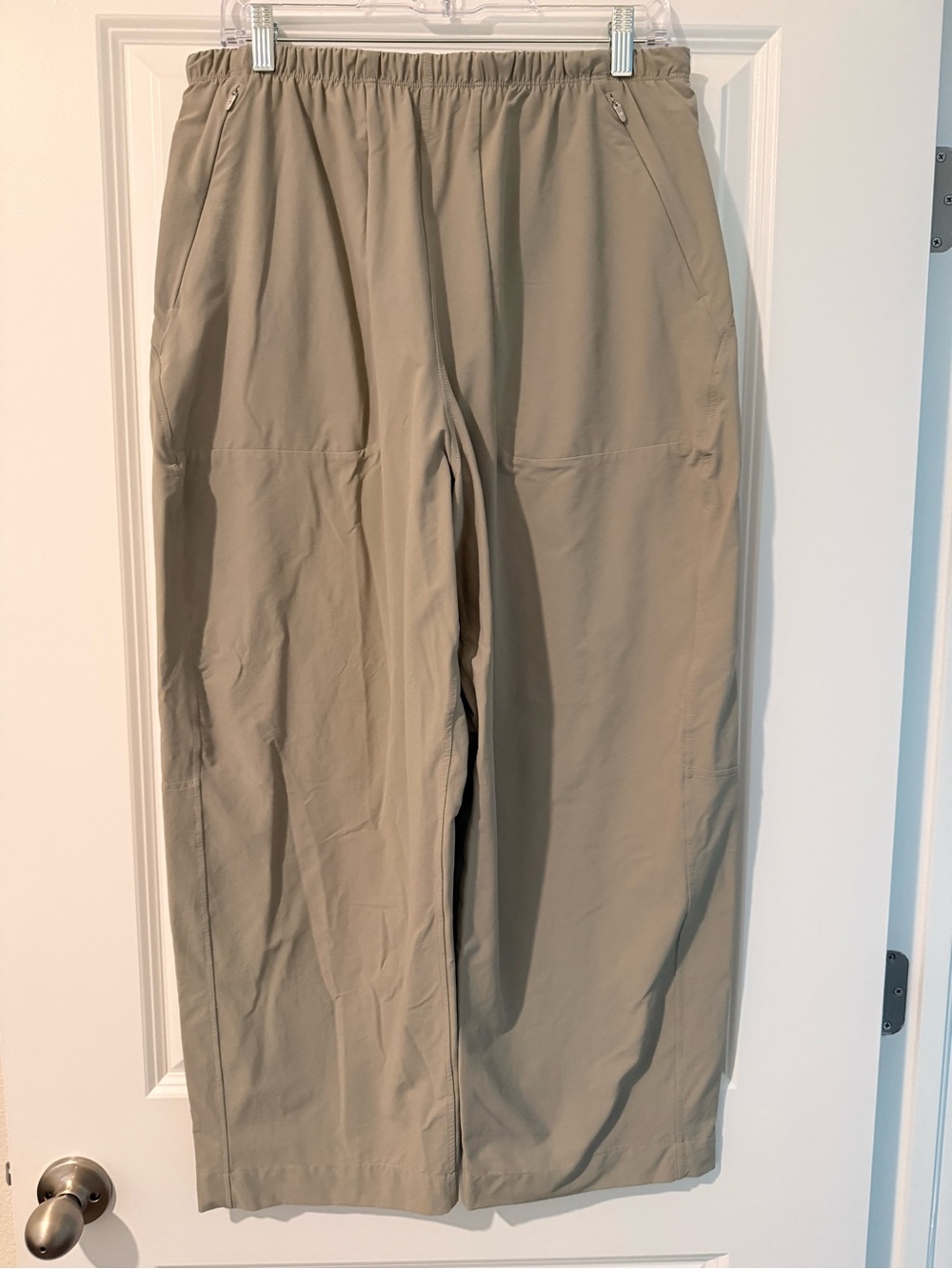 lululemon athletica Women's Khaki Elastic-Waist Chinos